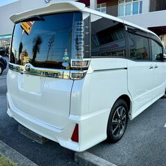 トヨタヴォクシーZS煌/純正9インチナビ/フルセグTV/ドライブレコーダー/ETC/両側パワースライドドアの画像