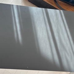 IKEAテーブルの画像