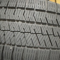 225/60/r17スタッドレスタイヤホイール4本セットの画像