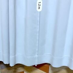 遮光カーテン 薄いグレイ 2枚組 165×120cm 洗える／遮熱／形状記憶／シンプルデザインの画像