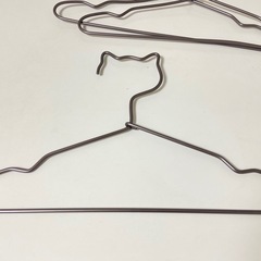 【無料】ねこ型ハンガー3本セットの画像