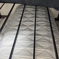 (取引中)ベットマット、ベッドフレームの画像