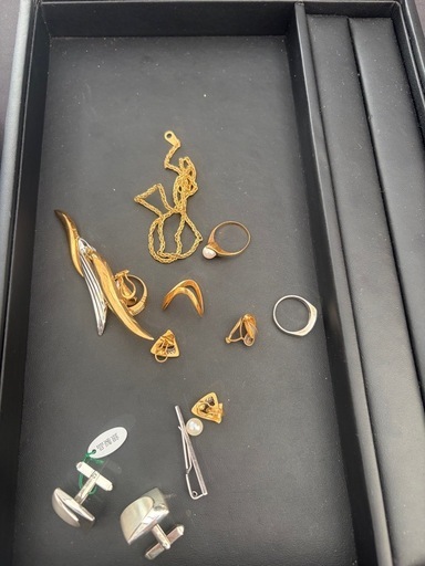 遺品整理 アクセサリー買取 その他なんでも買取します (T) 元加治の