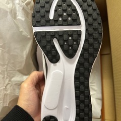 ナイキ(NIKE)ランニングシューズ レボリューション 8 イージーオンの画像