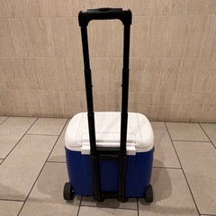 クーラーボックス キャスター付きの画像