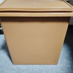 引取り希望　タッパーウェア　１０キロキーパー　米びつ　昭和レトロ　の画像