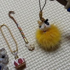 選べるクリスマスプレゼント☆ストラップハンドメイドあり☆猫王冠貝殻などの画像