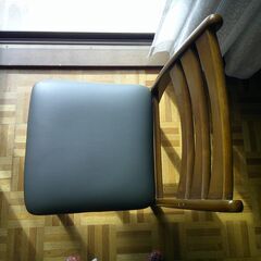 テーブルと椅子のセット差し上げます。の画像