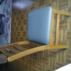 テーブルと椅子のセット差し上げます。の画像