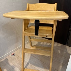 ベビーチェア　
ハイチェアの画像