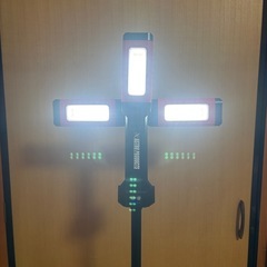 アストロプロダクツ　充電式ワークライト　三脚付きの画像