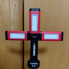 アストロプロダクツ　充電式ワークライト　三脚付きの画像