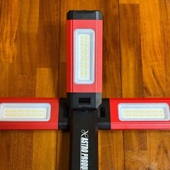 アストロプロダクツ　充電式ワークライト　三脚付きの画像