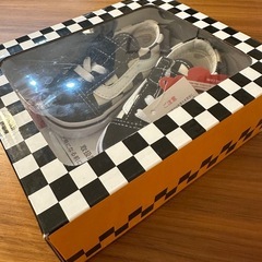 【未使用】VANS ブラック/ホワイト スニーカー　12cmの画像