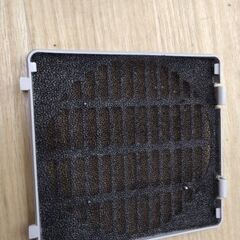 展示引き上げ品　たったの2千円ポッキリ　人感センサー搭載　超コンパクト　電気ストーブ　セラミックヒーター　ストーブ　ファンヒーターの画像