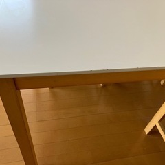 LOWYAダイニングテーブル　5点セットの画像