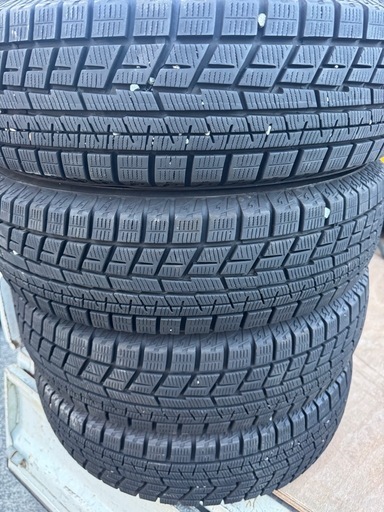 横浜タイヤアイスガードiG60 2022年末製バリ山です (困ったを良かった