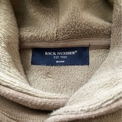 パーカー／ベージュ／裏起毛暖かい／BACK NUMBER ／Mの画像