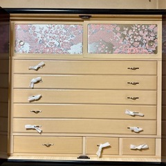 鎌倉彫和箪笥の画像