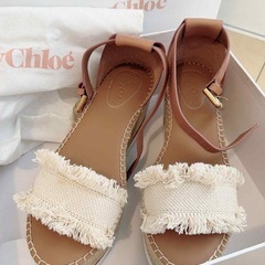 SEE BY CHLOÉ（シーバイクロエ）の厚底サンダルです。の画像