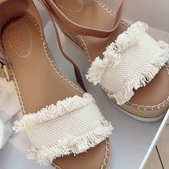 SEE BY CHLOÉ（シーバイクロエ）の厚底サンダルです。の画像