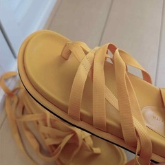 Charles & Keith（チャールズ＆キース）のサンダルです。の画像