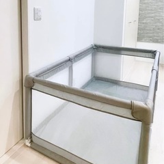 ベビーサークルとプレイマット