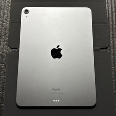 iPad Air 第5世代 256GB Wi-Fi 割れなし ケース付の画像