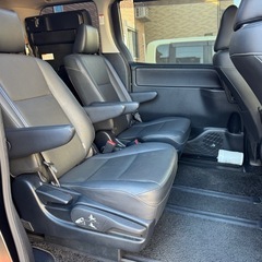 トヨタ エスクァイア ハイブリッドの画像