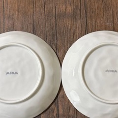AIKA 豚と猫の顔の陶器皿 2枚セットの画像