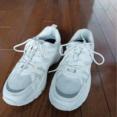 スニーカー　ホワイト　24センチの画像