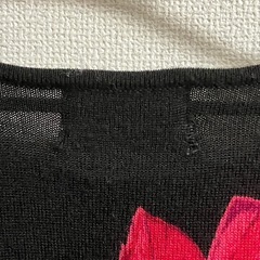 薔薇柄ニットワンピースの画像