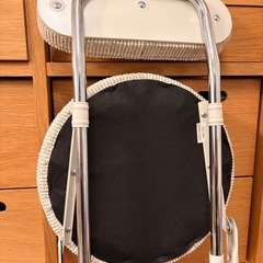 キッチンチェアに PFC-40F ハイチェア ( おしゃれ カウンターチェア 折りたたみ おりたたみ 台所 パイプ いす クッション 座面高 60cm ハイタイプ チェア 折り畳み 椅子 軽量 料理 調理 キッチン 洗面所 背もたれ 収納 敬老の日 )の画像