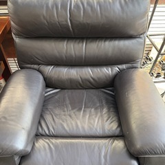 ニトリ　本革　電動　リクライニングソファチェアの画像