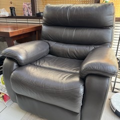 ニトリ　本革　電動　リクライニングソファチェアの画像