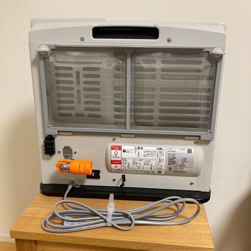 ほぼ新品2025年製ガスファンヒーター Rinnai RC-N206E-LPG ホワイト