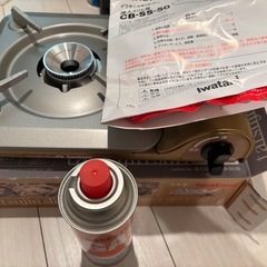 Iwatani カセットコンロ+ガス1個の画像
