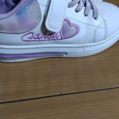 おんなの子靴の画像