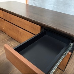 テレビボードの画像