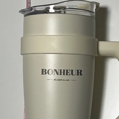 【12/22午前限定】★新品未使用★ 持ち手付き♪ 大きめタンブラー（クリーム色） たっぷり容量◎ タンブラーの画像