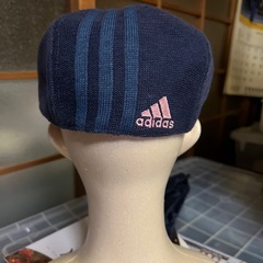 adidasハンティング帽子の画像