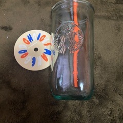 スターバックスタンブラーとガラスコップセットの画像