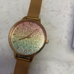 OliviaBurton 虹色の画像