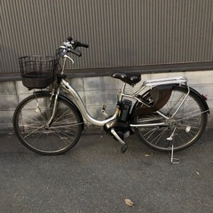 【京都発】京の楽チャリ　ヤマハ　電動アシスト自転車　銀色　パスwith 2017年モデルの画像