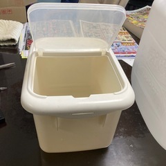 　美品　米びつ　ストッカーの画像