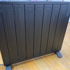 オイルレスヒーター オイルフリーヒーター 1200W 8畳 リモコン付き 省エネ 燃料不用 温度調節機能 速暖 軽量 ハイパワー タイマー 安全装置付き タッチパネル操作 (ブラック)の画像