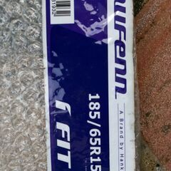 スタッドレスタイヤホイール付きLAUFENN 185/65R15 88T LW51 中古の画像