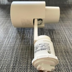 ライティングダクト ＆ ODELIC スポットライト 4ケの画像