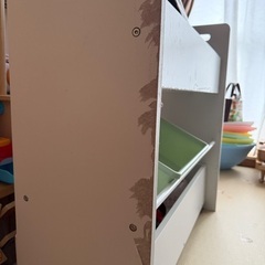 トイザらス おもちゃ箱 本棚の画像