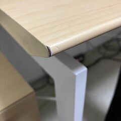 ニトリ デスク 120×60cm（使用感あり・ブックスタンド付き）の画像